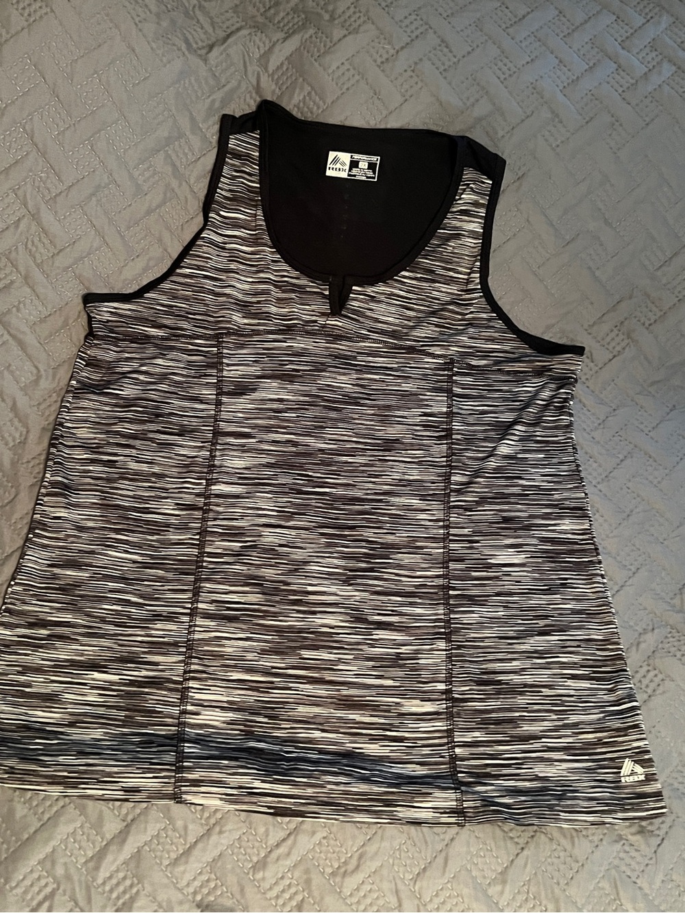 RBX Active Sleeveless Tank Top in Black & White